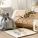 Günstige DIY-Geschenke mit Holzbox, Kerze und schlichter Verpackung