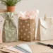 Dekorative handgemachte Geschenktüten aus Papier mit Kordel