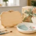 Personalisiertes Geburtstagsgeschenk mit Holzschild und Geschenkbox